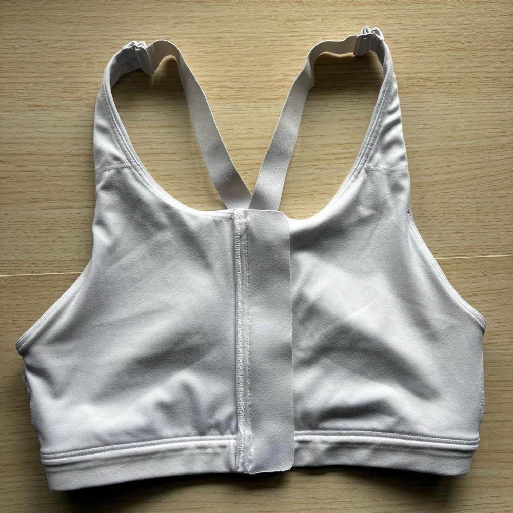 Gymshark White Zip Front Sports Bra XS Athletic Workout Crop Top Activewear - Picture 8 of 13